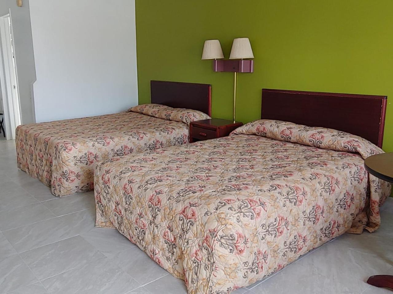 Relax Inn Silver Springs Esterno foto