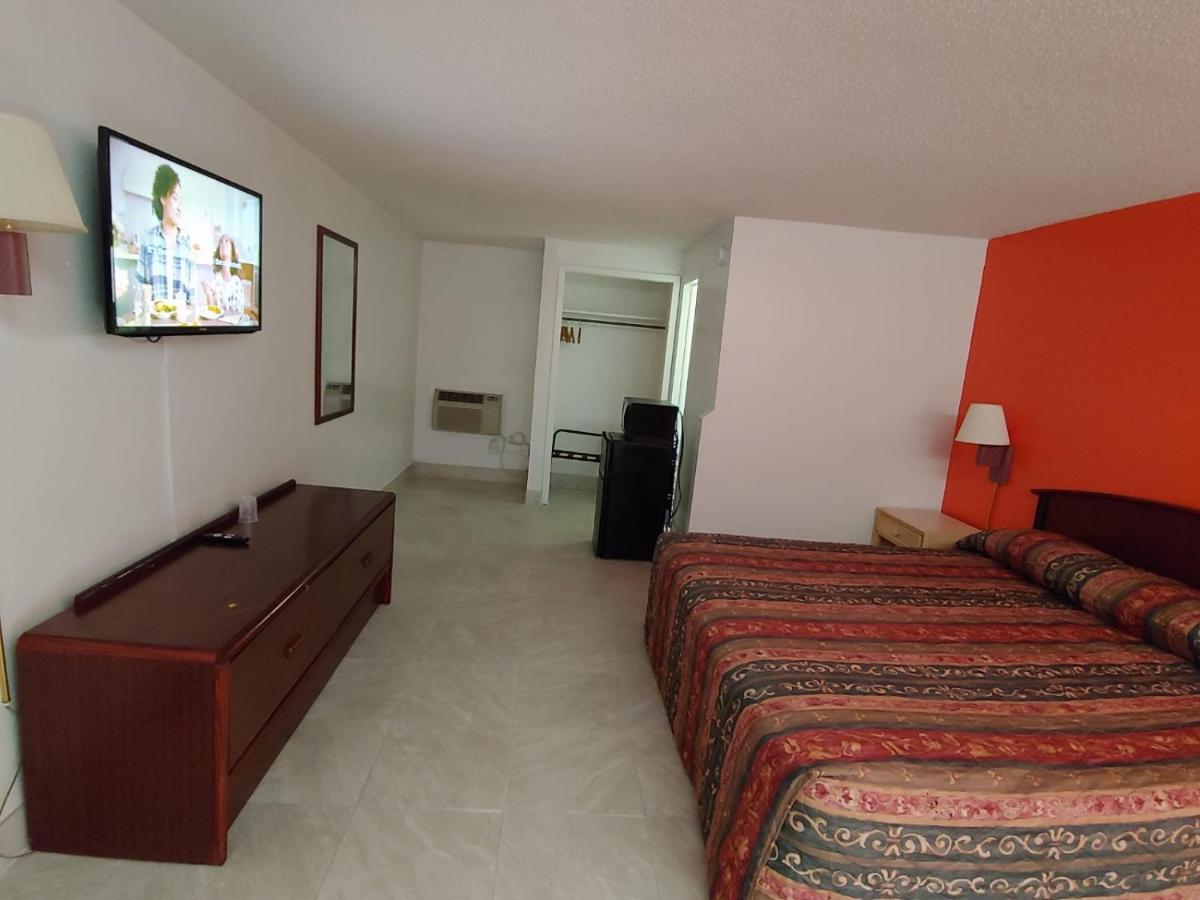 Relax Inn Silver Springs Esterno foto